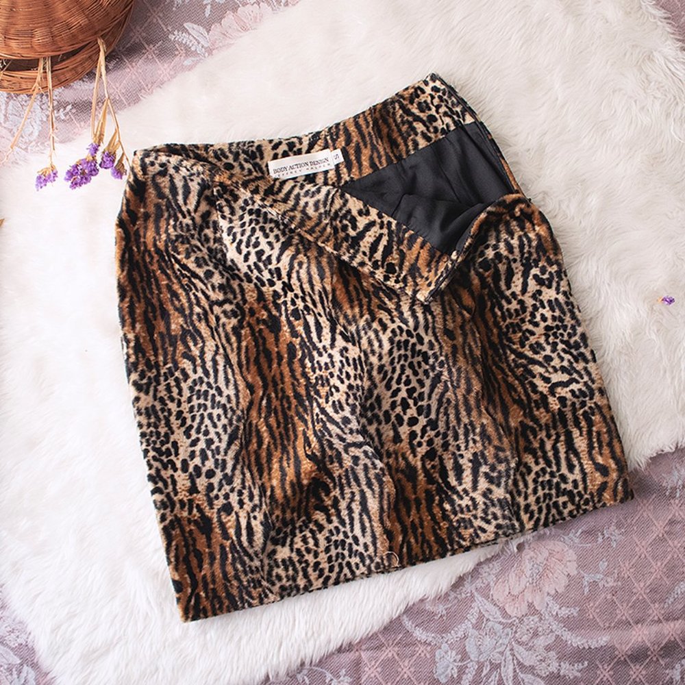 ⋆90s faux fur animal print skirt